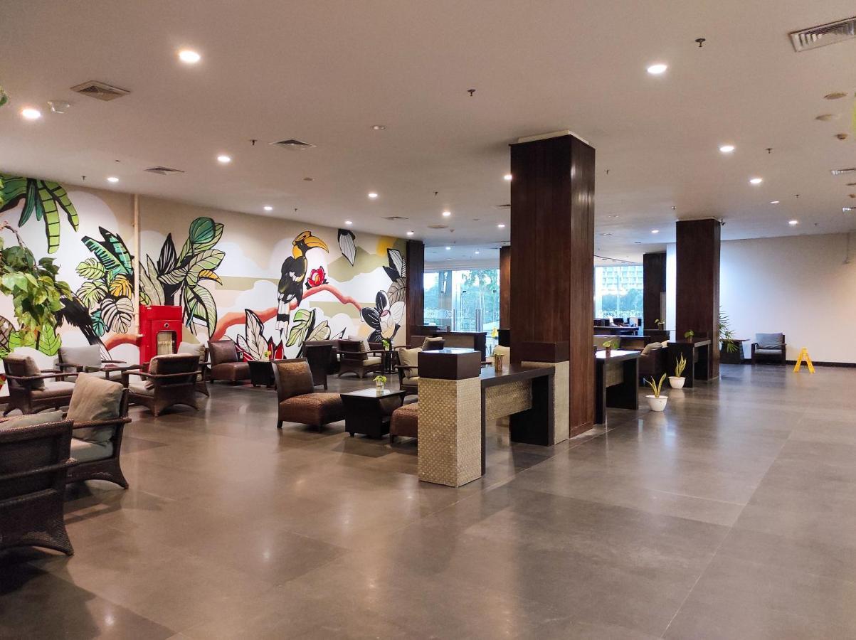 Horison Ultima Bandara Balikpapan Hotel Sepinggang Kecil Exterior photo